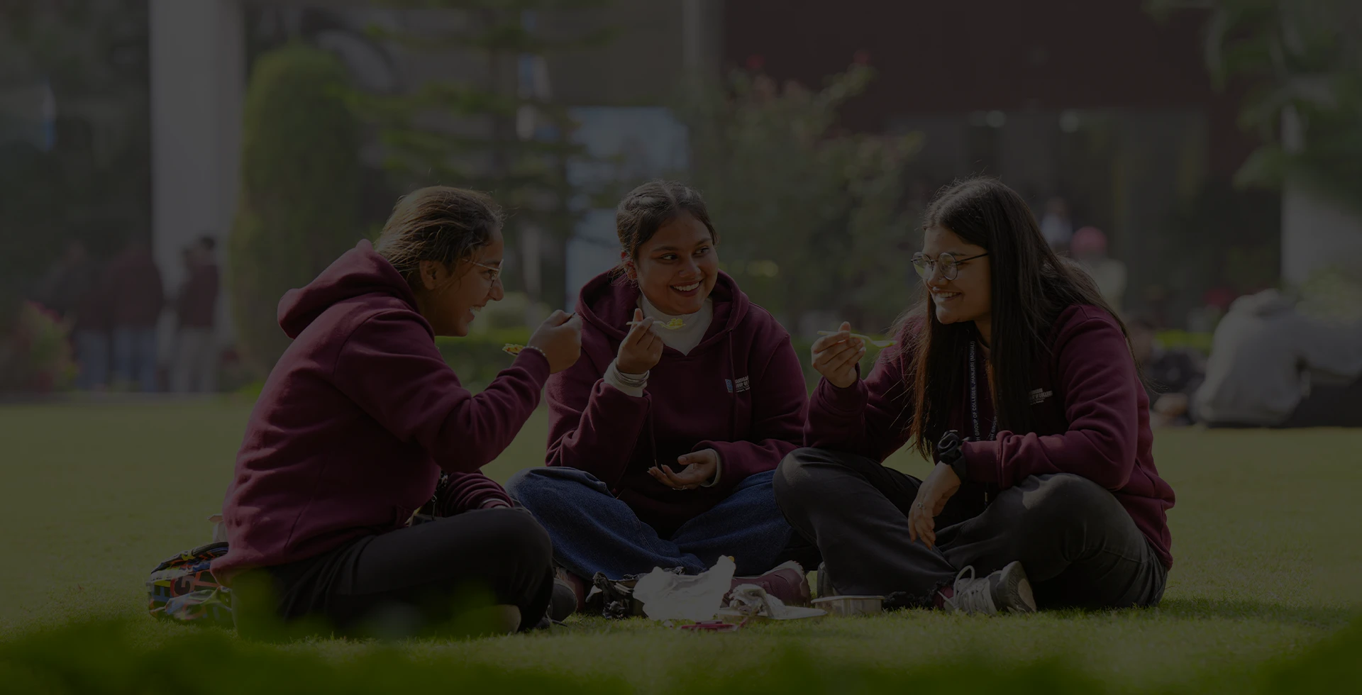 Hostel Facilities Desktop