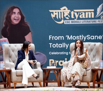 Prajakta Koli Graces CGC Mohali for Sahityam 2025: A Celebration of Literature and Love