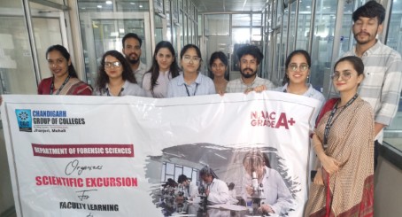 CGC Jhanjeri Embarks on Enlightening Scientific Excursion to Oniosome Research Laboratory